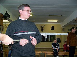 29 ноября 2008 г., Барнаул   Соревнования по метанию ножей: турнир для СМИ