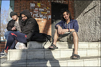 9 апрель 2020 г., Барнаул; Вячеслав Мельников   Весна и маски. Фоторепортаж с улиц Барнаула, который стал похож на игру S.T.A.L.K.E.R