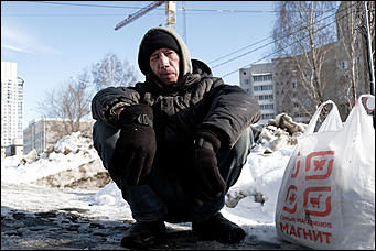 9 апрель 2020 г., Барнаул; Вячеслав Мельников   Весна и маски. Фоторепортаж с улиц Барнаула, который стал похож на игру S.T.A.L.K.E.R