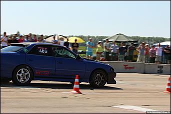 11.06.2016   Рев моторов и адреналин: как гонщики Сибри соревновались на скорость в Алтайском крае