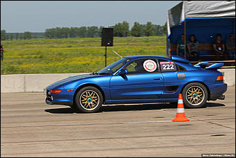 11.06.2016   Рев моторов и адреналин: как гонщики Сибри соревновались на скорость в Алтайском крае