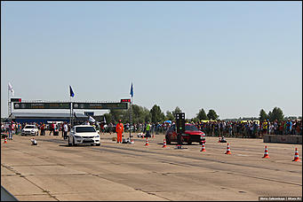 11.06.2016   Рев моторов и адреналин: как гонщики Сибри соревновались на скорость в Алтайском крае
