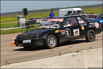 11.06.2016   Рев моторов и адреналин: как гонщики Сибри соревновались на скорость в Алтайском крае