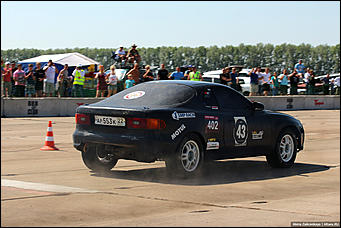 11.06.2016   Рев моторов и адреналин: как гонщики Сибри соревновались на скорость в Алтайском крае