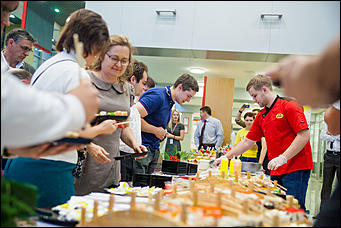 11 сентябрь 2015 г., Барнаул   Автоцентр АНТ провел презентацию нового поколения Mitsubishi L200