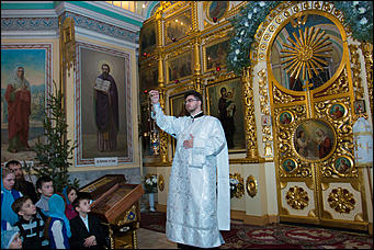 7 январь 2016 г., Барнаул   Архиерейская Божественная литургия прошла в Покровском кафедральном соборе