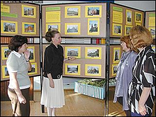    выставка картин и фоторабот "Барнаул - любовь моя"