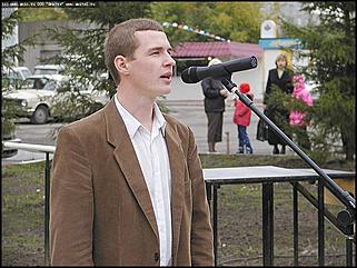    Открытие памятника В. Высоцкому