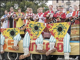    Карнавальное шествие