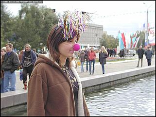    Город празднует