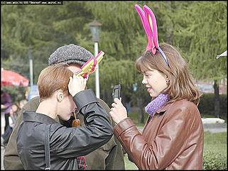    Город празднует