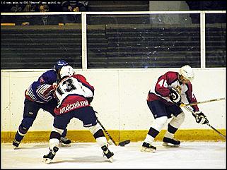    В повторном матче "Мотора" и "Южного Урала" победу одержали гости