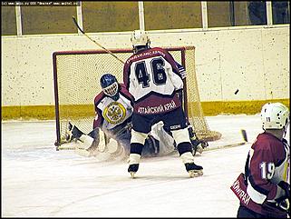    В повторном матче "Мотора" и "Южного Урала" победу одержали гости