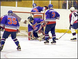    В повторном матче "Мотора" и "Южного Урала" победу одержали гости