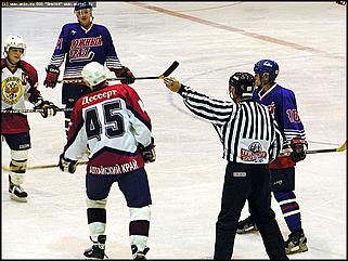    В повторном матче "Мотора" и "Южного Урала" победу одержали гости