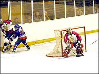    В повторном матче "Мотора" и "Южного Урала" победу одержали гости