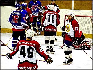    В повторном матче "Мотора" и "Южного Урала" победу одержали гости