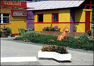    Октябрьскому району 65 лет