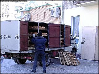    Октябрьскому району 65 лет