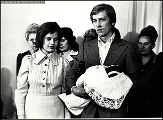    Октябрьскому району 65 лет