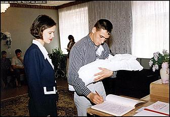    Октябрьскому району 65 лет