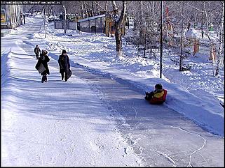    Октябрьскому району 65 лет
