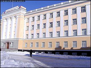    Октябрьскому району 65 лет