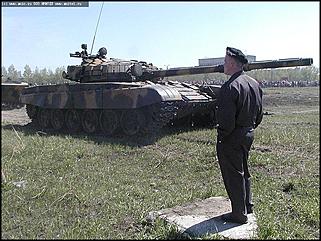    Показательные выступления бронетанковой техники и авиашоу