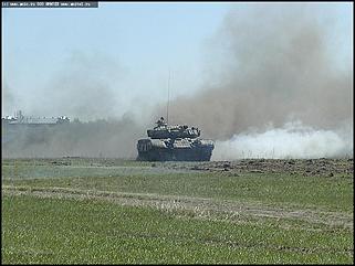    Показательные выступления бронетанковой техники и авиашоу