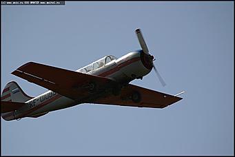    Показательные выступления бронетанковой техники и авиашоу