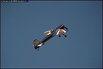    Показательные выступления бронетанковой техники и авиашоу