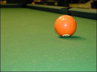    "Федерация бильярдного спорта края проводит командный турнир по американскому пулу между информационными спонсорами федерации."