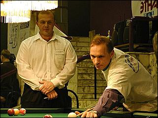    "Федерация бильярдного спорта края проводит командный турнир по американскому пулу между информационными спонсорами федерации."