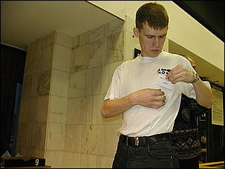    "Федерация бильярдного спорта края проводит командный турнир по американскому пулу между информационными спонсорами федерации."