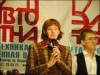    "Федерация бильярдного спорта края проводит командный турнир по американскому пулу между информационными спонсорами федерации."