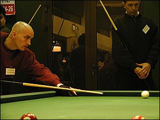    "Федерация бильярдного спорта края проводит командный турнир по американскому пулу между информационными спонсорами федерации."