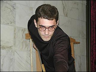    "Федерация бильярдного спорта края проводит командный турнир по американскому пулу между информационными спонсорами федерации."