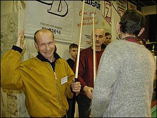    "Федерация бильярдного спорта края проводит командный турнир по американскому пулу между информационными спонсорами федерации."