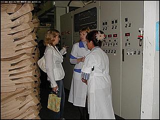    Экскурсия школьников на "Алмак"