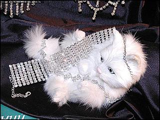    "Индустрия красоты" и "Индустрия моды"