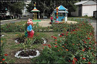    Лучший дом, общежитие, подъезд, двор, площадка и балкон Барнаула