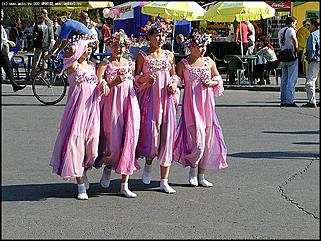    Выставки народного промысла