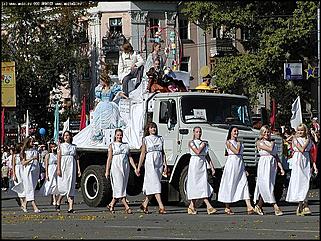    Карнавальное шествие