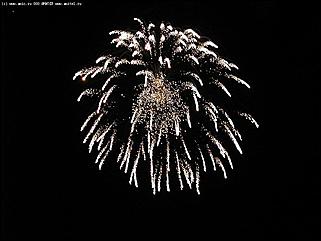    Праздничный салют