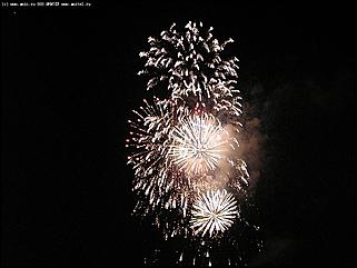    Праздничный салют