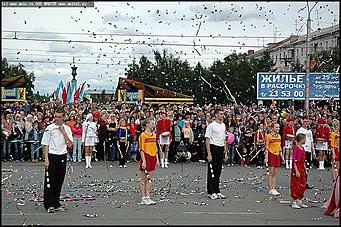    Карнавальное шествие "Радужная симфония"