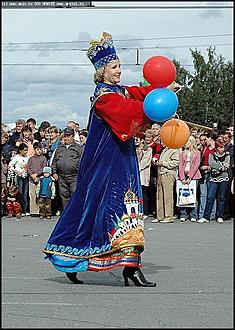    Карнавальное шествие "Радужная симфония"