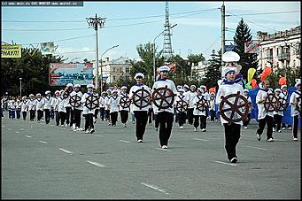    Карнавальное шествие "Радужная симфония"