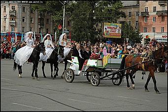    Карнавальное шествие "Радужная симфония"