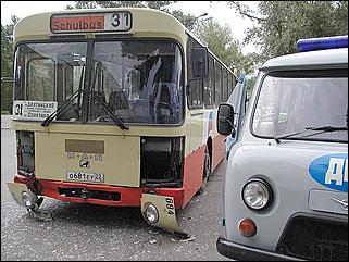    "11.06.2002, Барнаул, ДТП"